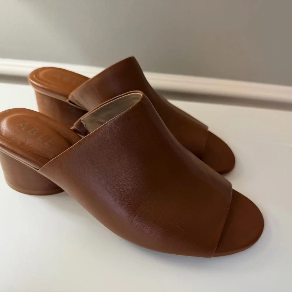 Able Renee round heel Women's Tan Leather Slide Mule - Classic Open-Toe Heel - Picture 5 of 13